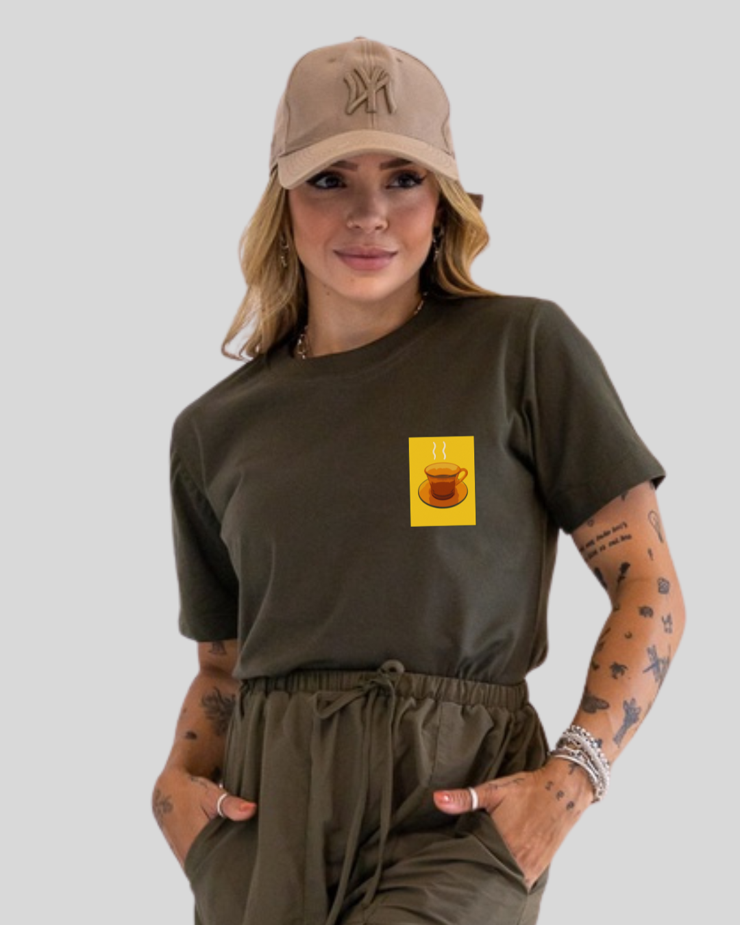 Camiseta Feminina - Xícara Ambar