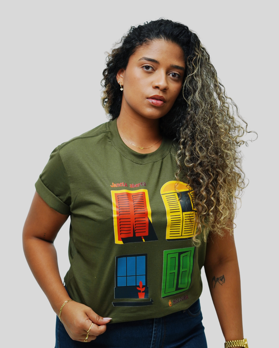 Camiseta Feminina - Janela Aberta É Moldura